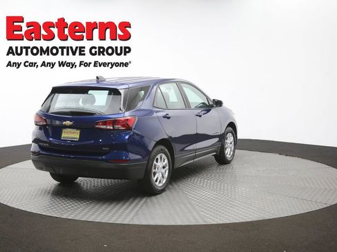 Used 2022 Chevrolet Equinox LS AWD/4WD image 40
