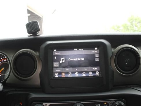 Used 2018 Jeep Wrangler Unlimited Sport S AWD/4WD image 14