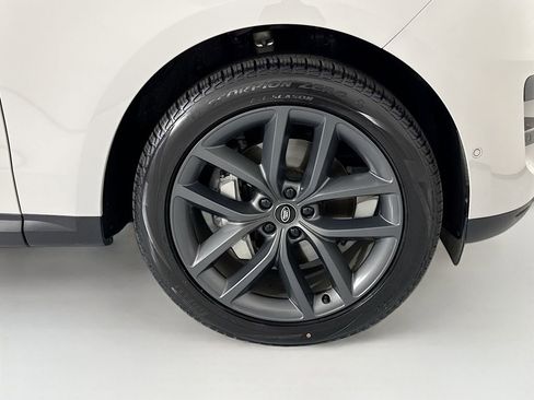 Used 2023 Land Rover Range Rover Sport SE AWD/4WD image 33