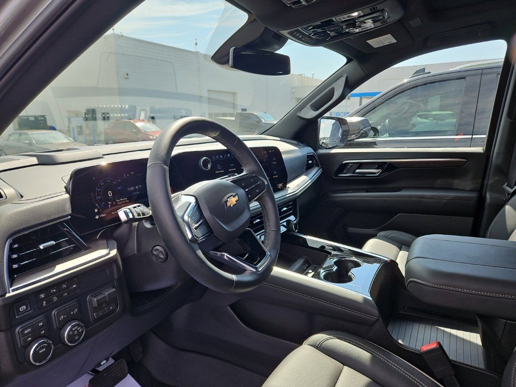 Used 2026 Chevrolet Suburban Premier w/ Sun And Tow Package AWD/4WD image 14