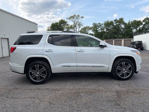 Used 2019 GMC Acadia Denali w/ Technology Package FWD image 7