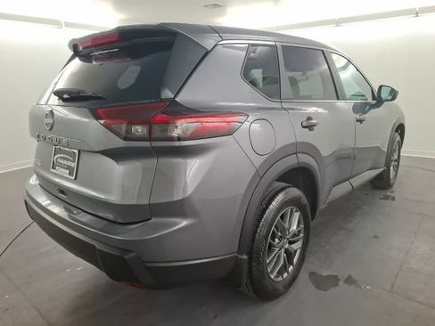 Used 2026 Nissan Rogue S FWD image 9