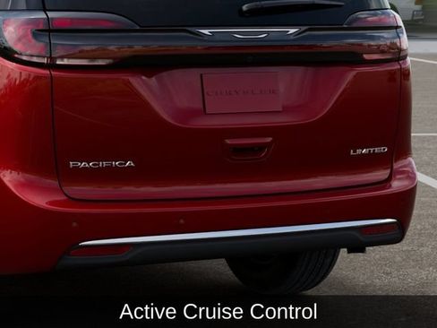 New 2027 Chrysler Pacifica Limited FWD image 15