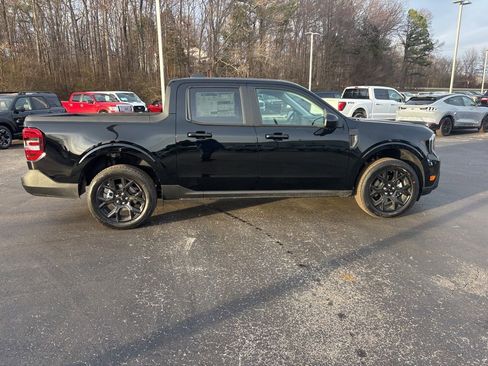 New 2026 Ford Maverick Lariat w/ Black Appearance Package image 39