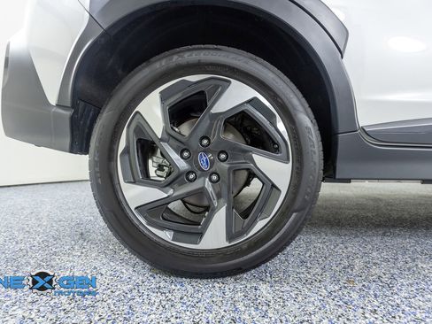 Used 2024 Subaru Crosstrek 2.5i Limited w/ Crosstrek Mirror Package AWD/4WD image 40