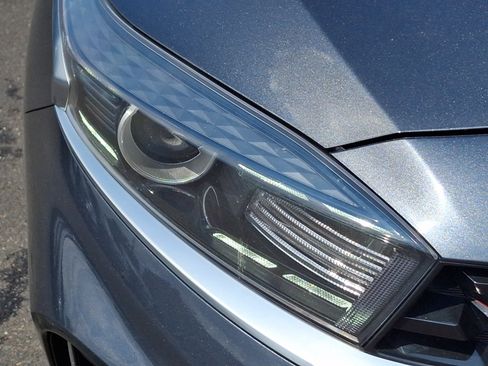Used 2022 Kia Forte GT-Line w/ GT-Line Premium Package FWD image 9