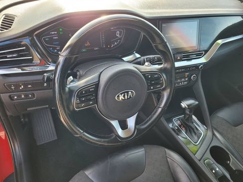 Used 2020 Kia Niro EX FWD image 24