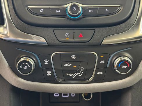 Used 2024 Chevrolet Equinox LS w/ Driver Confidence II Package FWD image 45