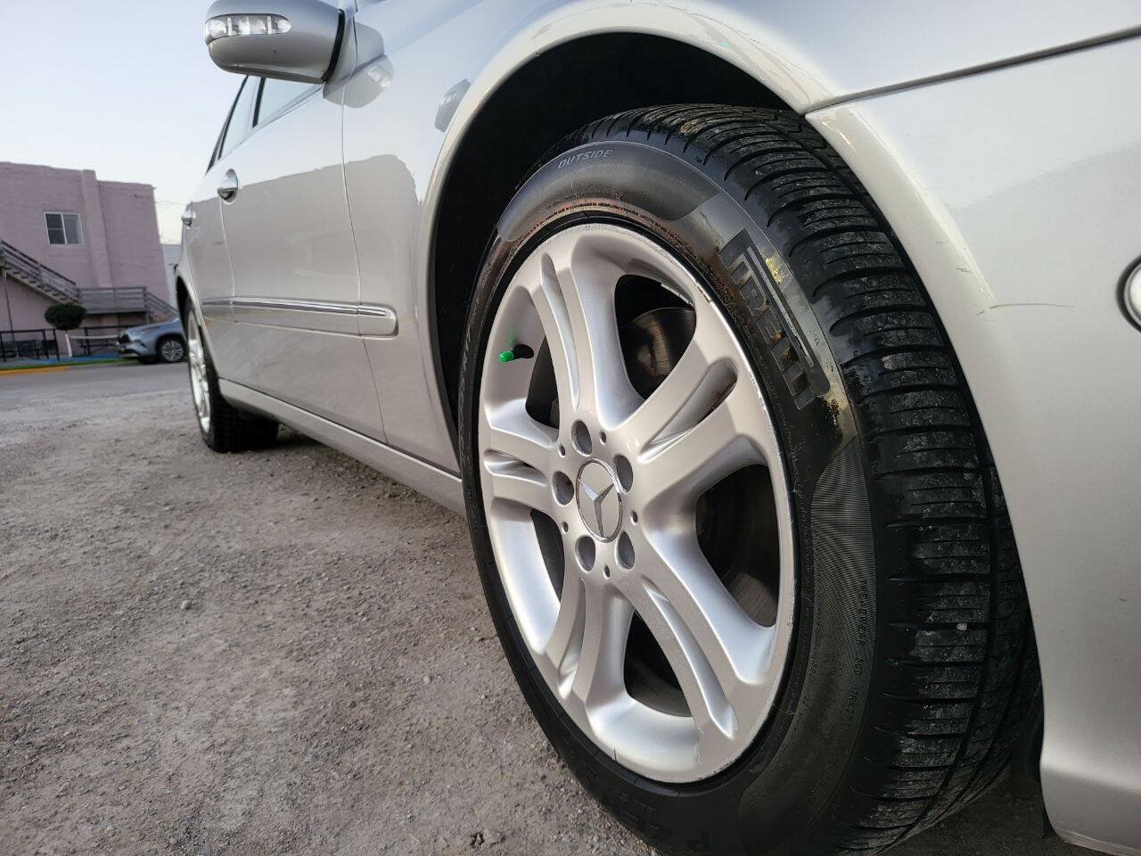 Used 2004 Mercedes-Benz E 500 4MATIC Sedan image 12
