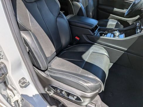 Used 2022 Jeep Grand Cherokee Overland w/ Luxury Tech Group IV AWD/4WD image 32