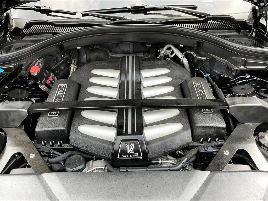 Used 2020 Rolls-Royce Cullinan Black Badge AWD/4WD image 28