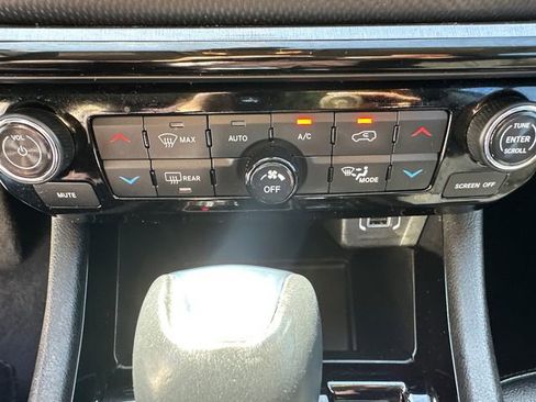 Used 2022 Jeep Compass Trailhawk image 31