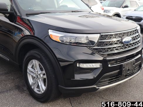 Used 2022 Ford Explorer XLT w/ Equipment Group 202A image 2