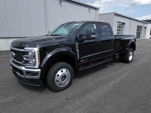 New 2026 Ford F450 XLT w/ XLT Premium Package AWD/4WD image 4