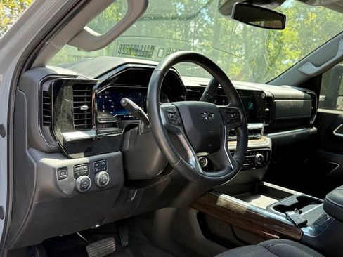 Used 2024 Chevrolet Silverado 2500 LT w/ Z71 Sport Edition AWD/4WD image 4