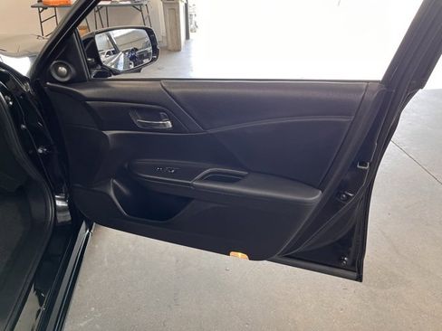 Used 2015 Honda Accord EX-L image 12