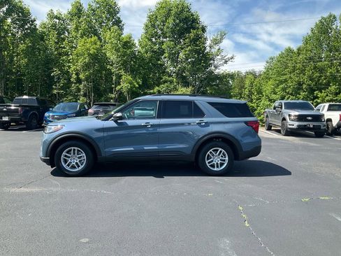 New 2026 Ford Explorer Active RWD image 8