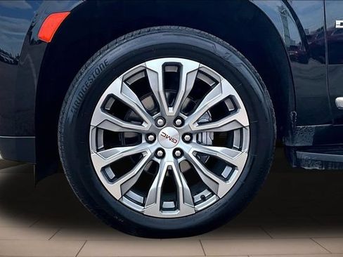 Used 2024 GMC Yukon Denali w/ Max Trailering Package AWD/4WD image 9