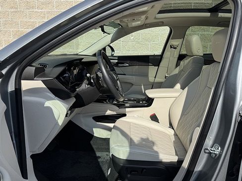 Used 2023 Buick Envision Avenir image 22