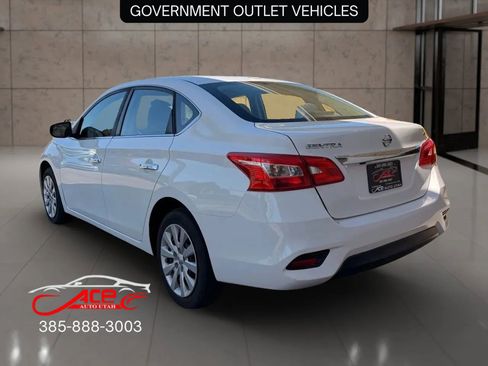 Used 2017 Nissan Sentra SV image 11