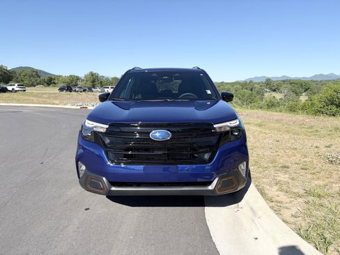 New 2026 Subaru Forester Touring AWD/4WD image 2