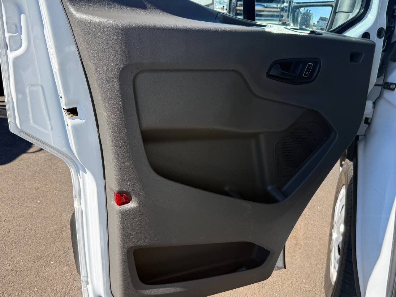 Used 2024 Ford Transit 350 XLT RWD image 32
