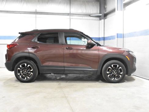 Used 2023 Chevrolet TrailBlazer LT w/ Convenience Package AWD/4WD image 30