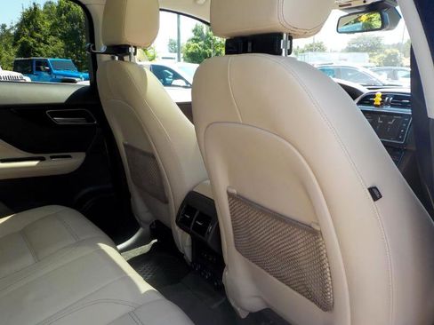 Used 2018 Jaguar F-PACE Prestige image 30