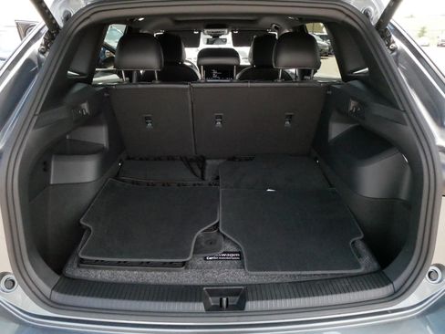 Used 2026 Volkswagen Tiguan SE R-Line AWD/4WD image 18