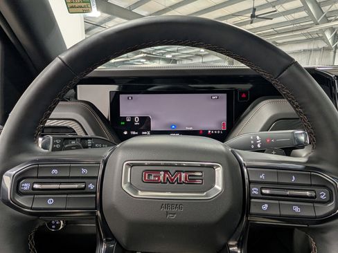 Used 2025 GMC Yukon XL AT4 w/ AT4 Premium Package image 35