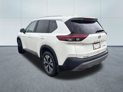 Used 2021 Nissan Rogue SV AWD/4WD image 2