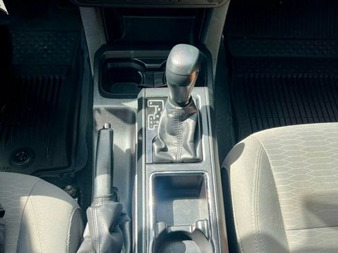 Used 2016 Toyota Tacoma SR image 20