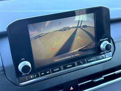 Used 2022 Mitsubishi Outlander ES image 28