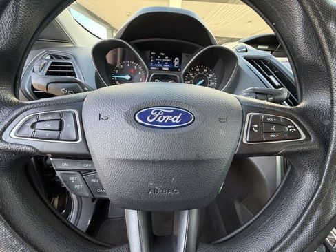 Used 2017 Ford Escape S image 9