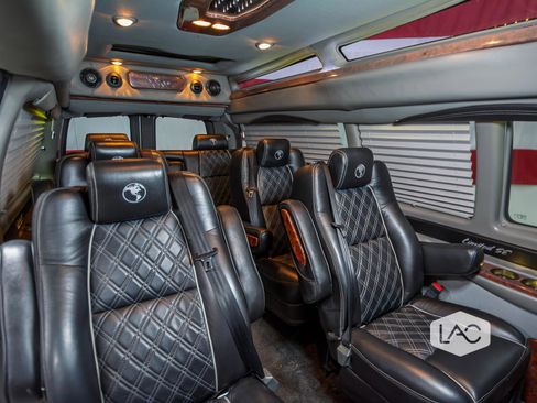 Used 2019 Chevrolet Express 2500 Extended w/ Enhanced Convenience Package image 29