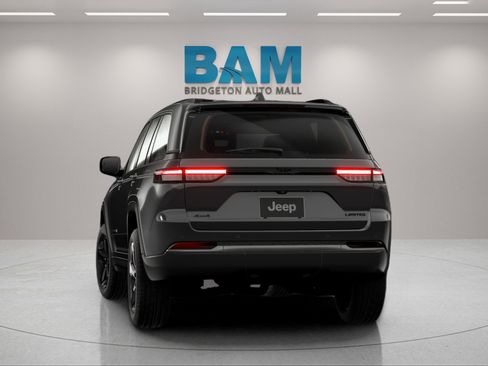 New 2026 Jeep Grand Cherokee Altitude image 9