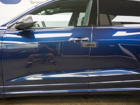 Used 2026 Audi RS Q8 performance AWD/4WD image 10
