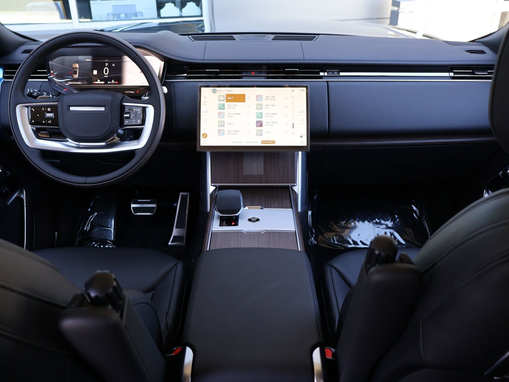 New 2026 Land Rover Range Rover Autobiography AWD/4WD image 24