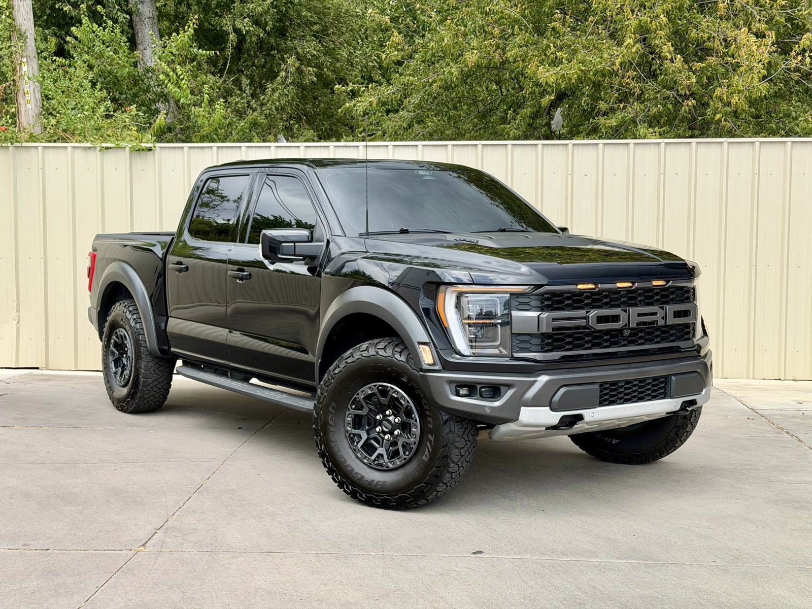 Used 2022 Ford F150 Raptor w/ Equipment Group 801A High AWD/4WD image 1