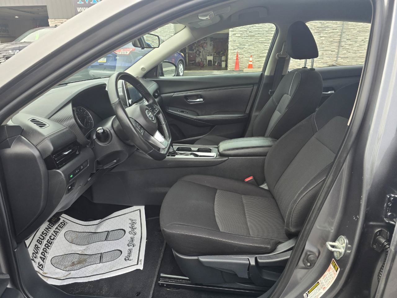 Used 2022 Nissan Sentra SV FWD image 12