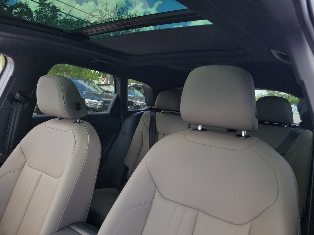 New 2026 Audi Q3 quattro 2.0T AWD/4WD image 15