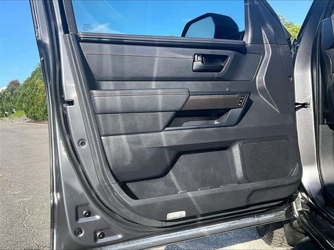 Used 2025 Toyota Sequoia TRD Pro AWD/4WD image 9