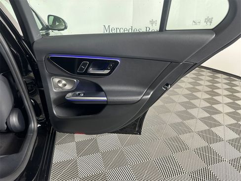 Used 2025 Mercedes-Benz C 300 Sedan image 18