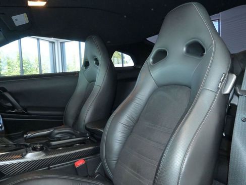 Used 2023 Nissan GT-R Premium w/ Floor Mat Package AWD/4WD image 21