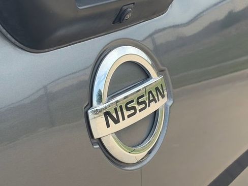 Used 2019 Nissan Titan SV w/ SV Convenience Package AWD/4WD image 9