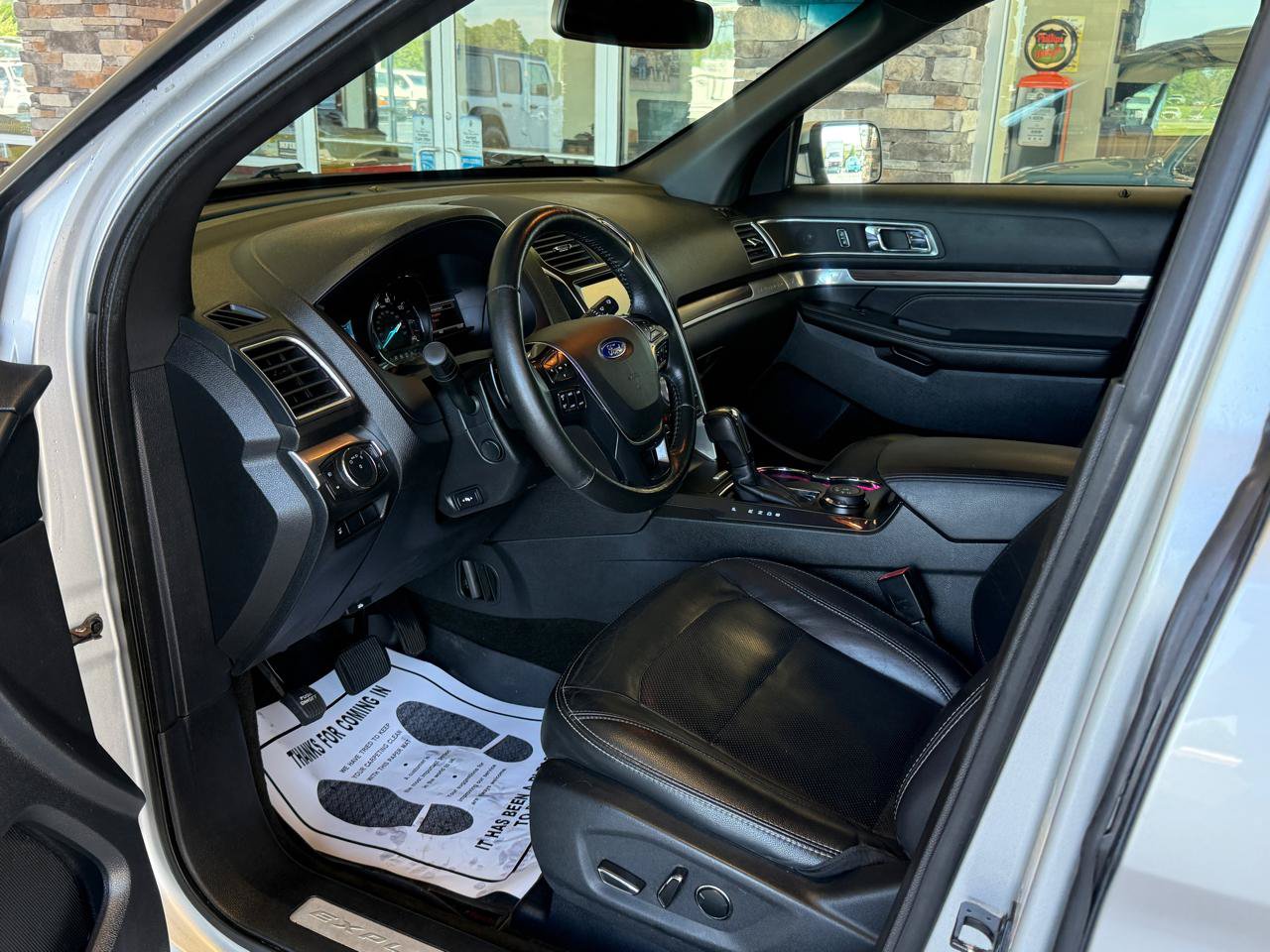 Used 2016 Ford Explorer Limited AWD/4WD image 9