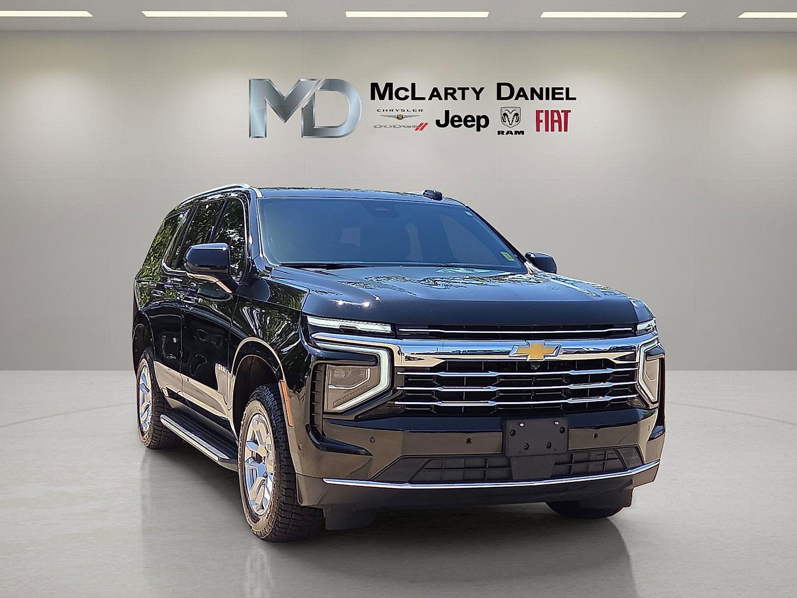 Used 2025 Chevrolet Tahoe LT AWD/4WD image 1