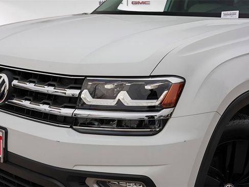 Used 2018 Volkswagen Atlas SEL image 3