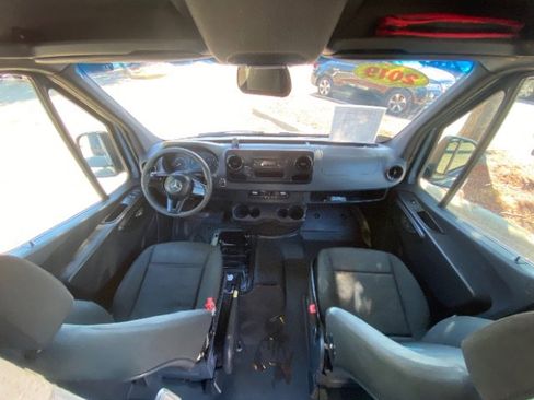 Used 2019 Mercedes-Benz Sprinter 170 image 18