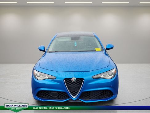 Used 2018 Alfa Romeo Giulia AWD image 9